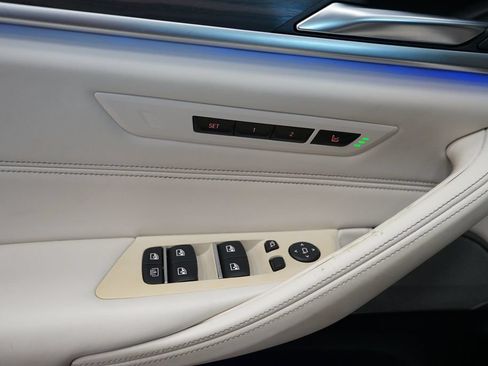 Used 2017 BMW 540i xDrive AWD/4WD image 27
