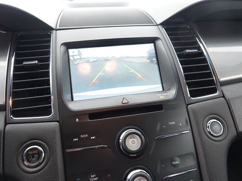 Used 2017 Ford Taurus SEL w/ Equipment Group 201A image 19