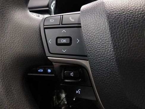 Used 2025 Toyota Camry LE image 26