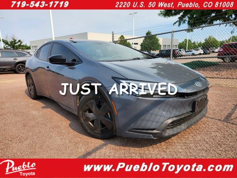 Used 2024 Toyota Prius LE FWD image 1