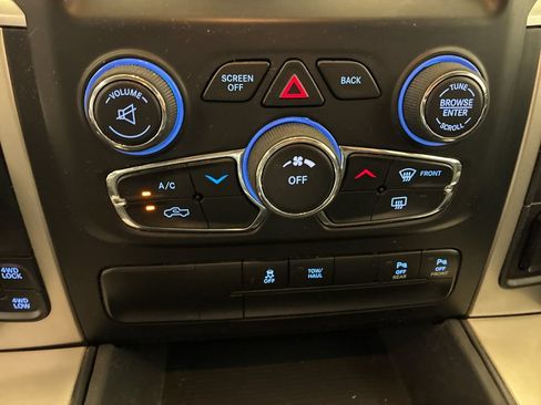 Used 2018 RAM 1500 Big Horn AWD/4WD image 15