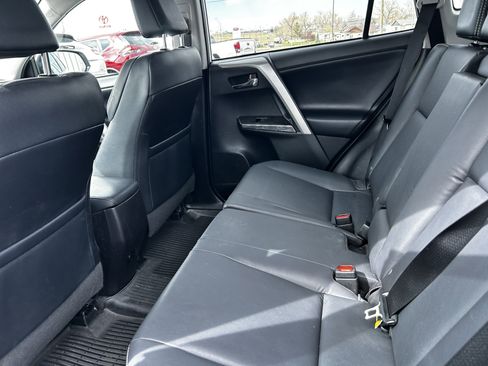Used 2018 Toyota RAV4 Platinum image 10