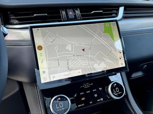 New 2026 Jaguar F-PACE R-Dynamic S image 8