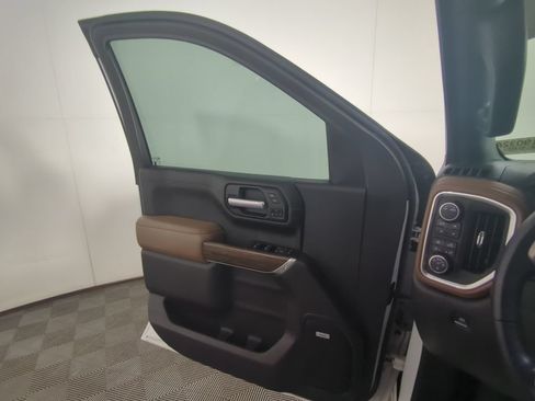 Used 2021 Chevrolet Silverado 1500 High Country w/ Technology Package AWD/4WD image 12