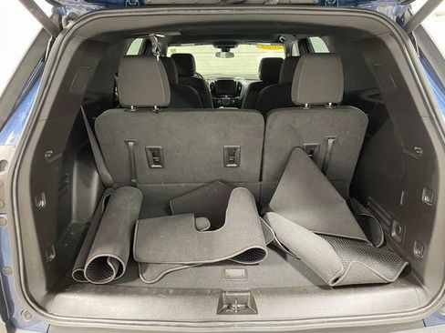 Used 2023 Chevrolet Traverse LT image 24