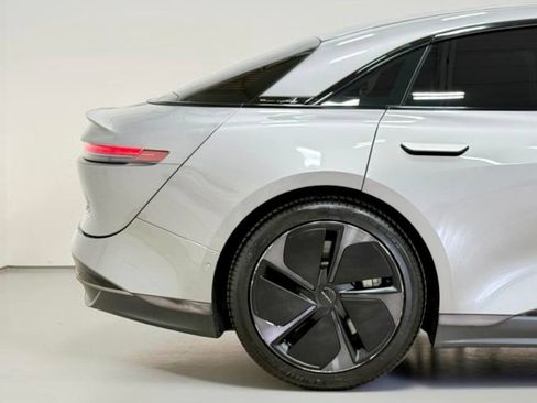 Used 2024 Lucid Air Touring AWD/4WD image 11
