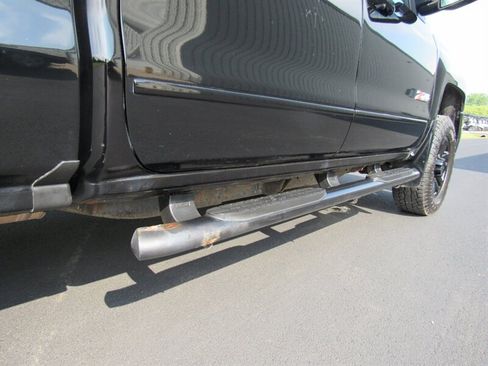 Used 2016 Chevrolet Silverado 2500 LT w/ Midnight Edition AWD/4WD image 9