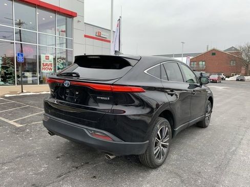 Certified 2021 Toyota Venza XLE w/ Softex Package image 4