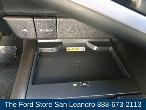 Used 2022 Toyota Camry XLE image 28