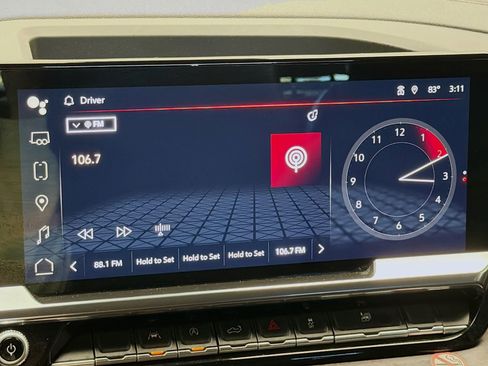 Used 2024 GMC Sierra 1500 SLT image 9