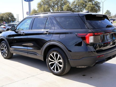 Used 2025 Ford Explorer ST-Line AWD/4WD image 10