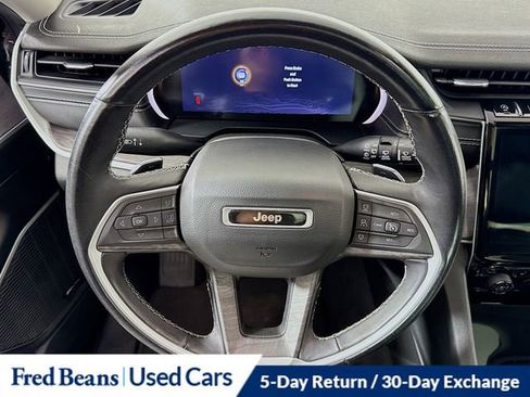 Used 2022 Jeep Grand Cherokee L Limited image 12