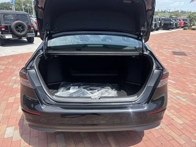 Certified 2024 Honda Accord EX image 28