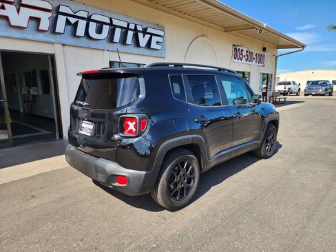 Used 2019 Jeep Renegade Altitude w/ Quick Order Package 2XM FWD image 3