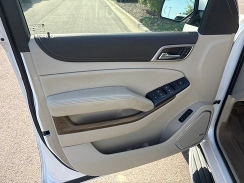 Used 2019 GMC Yukon XL Denali w/ Open Road Package AWD/4WD image 8