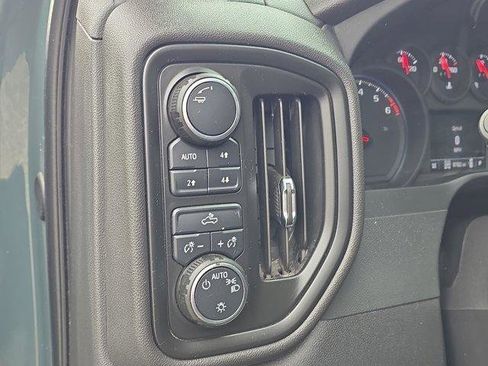 Used 2025 Chevrolet Silverado 1500 Custom Trail Boss w/ LPO, Dark Essentials Package image 22