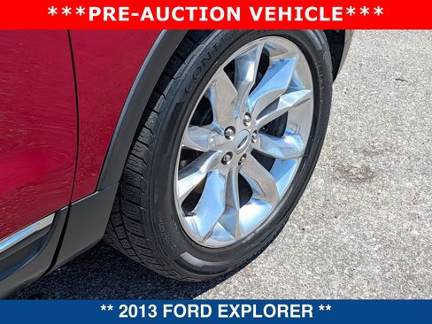 Used 2013 Ford Explorer XLT image 12