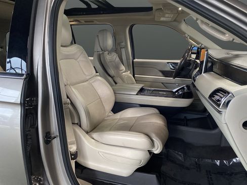 Used 2019 Lincoln Navigator Reserve w/ Cargo Package AWD/4WD image 33