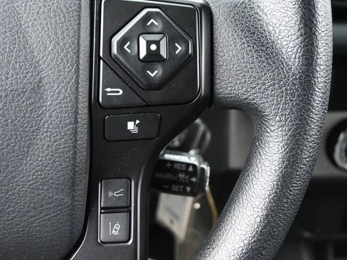 Used 2023 Toyota Tacoma SR image 7