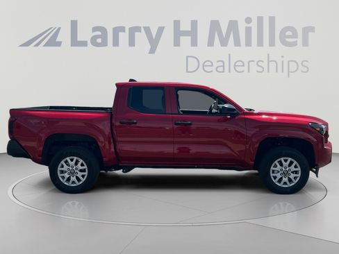 Certified 2025 Toyota Tacoma SR w/ SR Upgrade Package RWD image 6