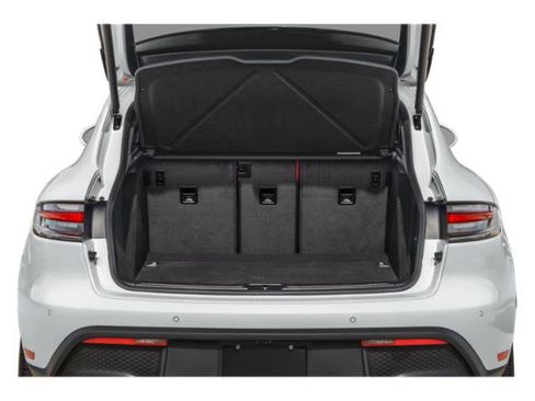 Certified 2026 Porsche Macan AWD/4WD image 14