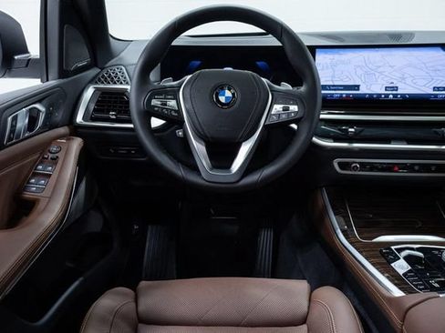 New 2026 BMW X5 xDrive40i w/ Climate Comfort Package AWD/4WD image 4
