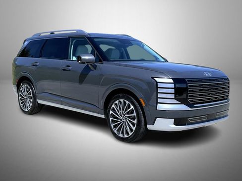 Certified 2026 Hyundai Palisade Calligraphy AWD/4WD image 3