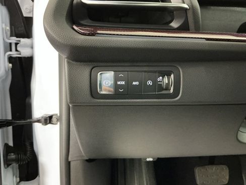 New 2026 Chevrolet Traverse Z71 w/ Enhanced Driving Package AWD/4WD image 18