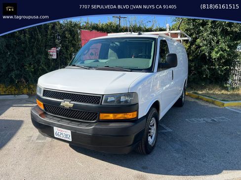Used 2019 Chevrolet Express 2500 w/ Driver Convenience Package RWD image 1