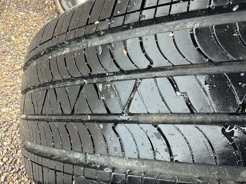 Used 2018 Nissan Rogue SV image 5