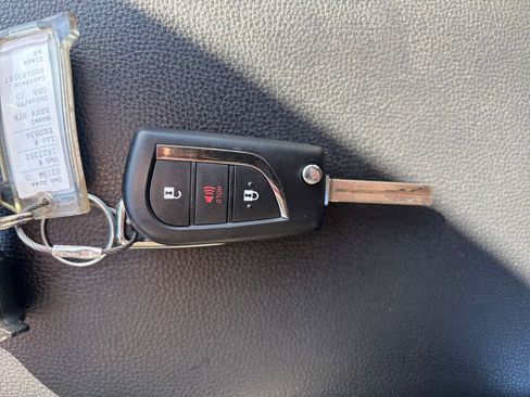 Used 2025 Toyota RAV4 LE image 22