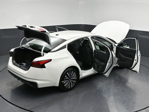 New 2026 Nissan Altima 2.5 SV FWD image 31