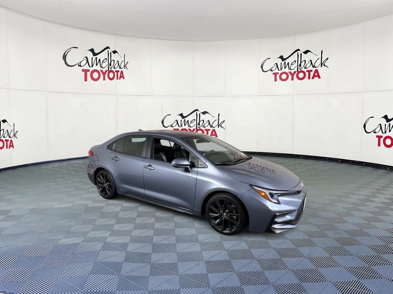 Used 2024 Toyota Corolla XSE FWD image 2