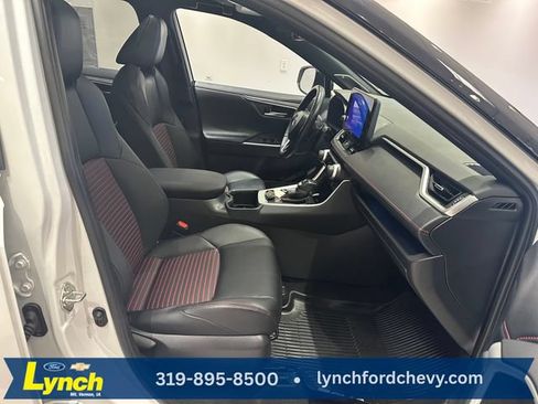 Used 2024 Toyota RAV4 XSE AWD/4WD image 7