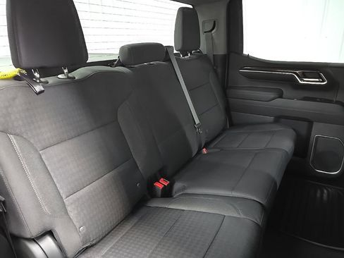 Used 2023 Chevrolet Silverado 1500 LT image 16