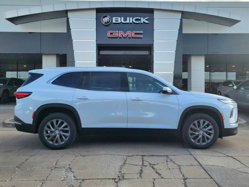 New 2026 Buick Enclave Preferred image 3