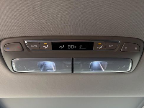 Used 2025 Kia Telluride S image 32