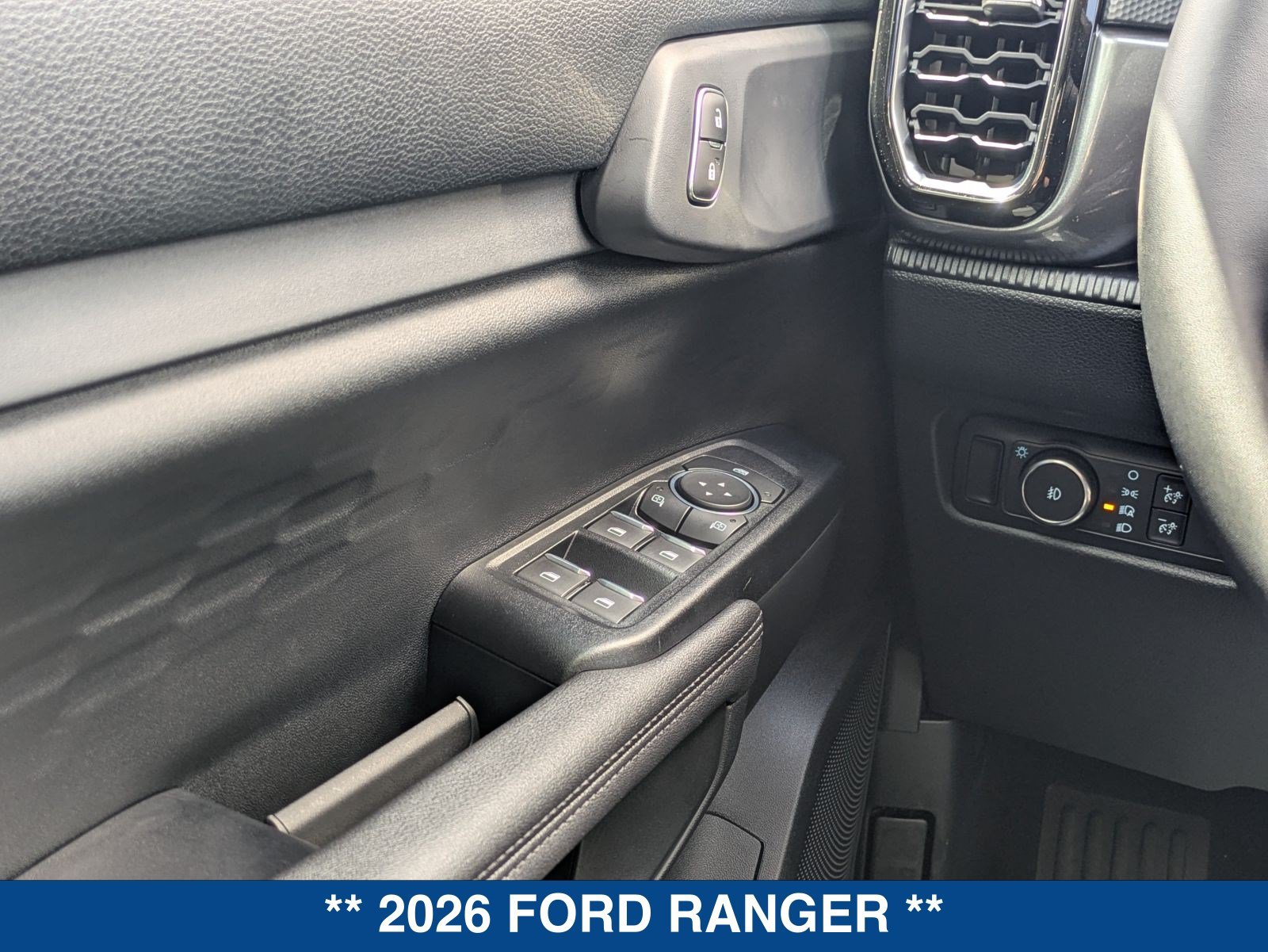 New 2026 Ford Ranger XLT w/ Black Appearance Package RWD image 21