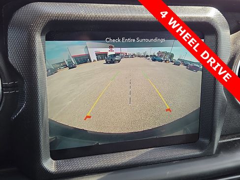 Used 2020 Jeep Wrangler Unlimited Sahara image 18