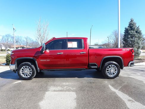 Used 2025 Chevrolet Silverado 2500 LTZ w/ LTZ Premium Package image 2