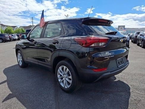 Used 2022 Chevrolet TrailBlazer LS FWD image 4