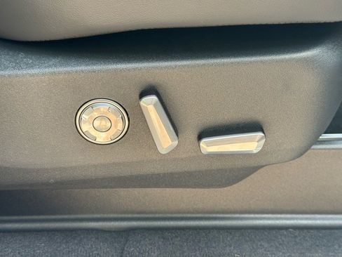 New 2025 Lincoln Navigator L Reserve image 13