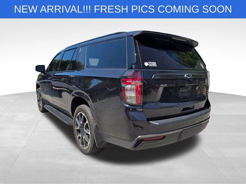 Used 2022 Chevrolet Suburban RST w/ Luxury Package RWD image 5