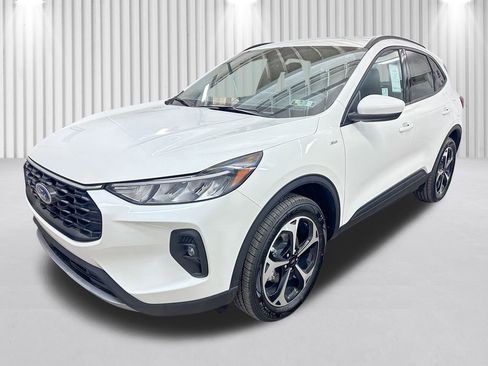 New 2026 Ford Escape ST-Line Select w/ Class II Trailer Tow Package image 10