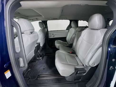Certified 2026 Toyota Sienna XLE FWD image 26