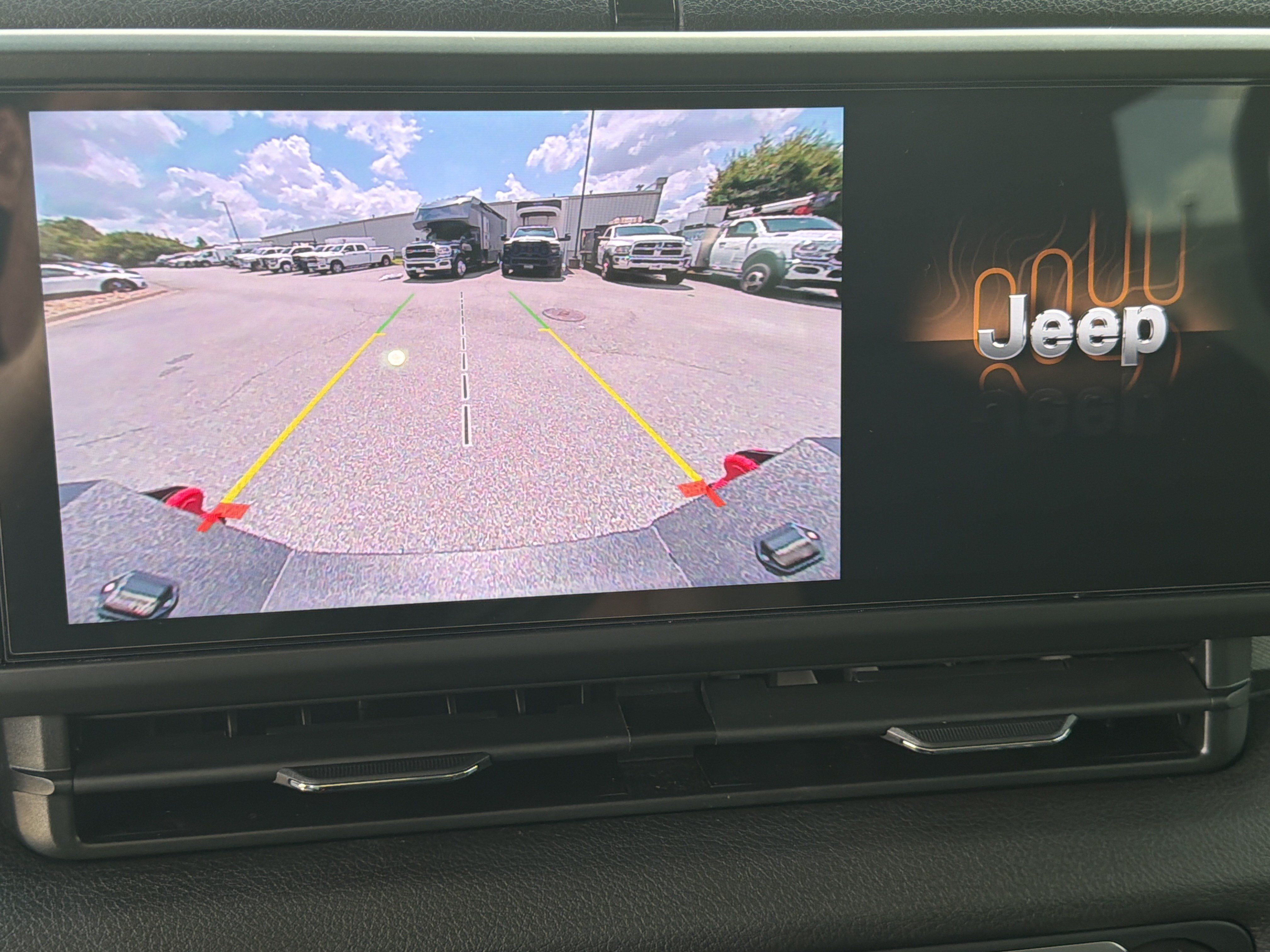 Used 2025 Jeep Gladiator Sport AWD/4WD image 33
