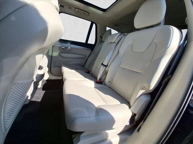 Used 2022 Volvo XC90 T5 Momentum AWD/4WD image 20