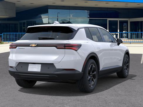 New 2026 Chevrolet Equinox EV LT image 4