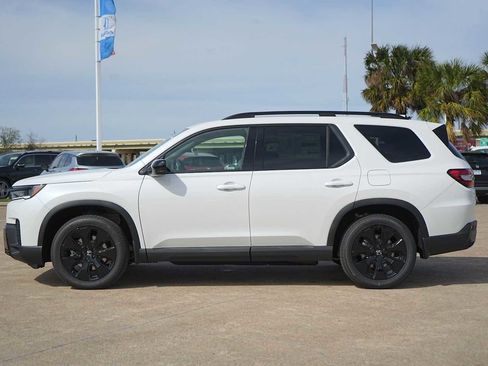 New 2026 Honda Pilot Black Edition image 3