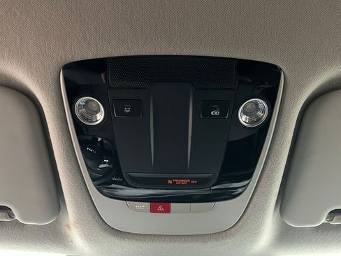 Used 2025 Kia Seltos S image 16